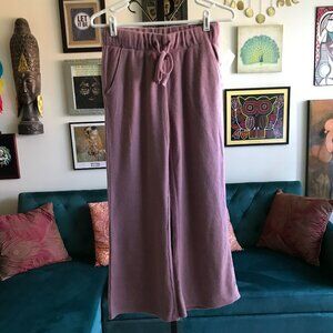OUT FROM UNDER M Mauve Lived In Waffle Knit Kick Flare Pant Urban Outfitter NWT